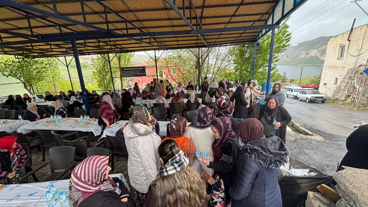 Kayseri'de 3 mahallede yağmur ve şükür duası yapıldı